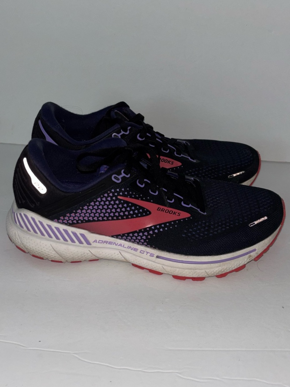 Brooks Women’s Adrenaline GTS 22 Running Shoes Size 9M